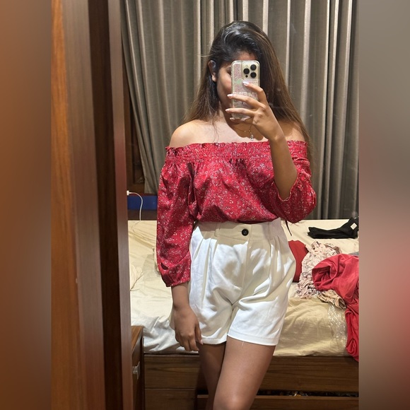 Red off shoulder top - Picture 3 of 4